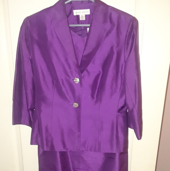 Formal wear - Picture 3 of 3